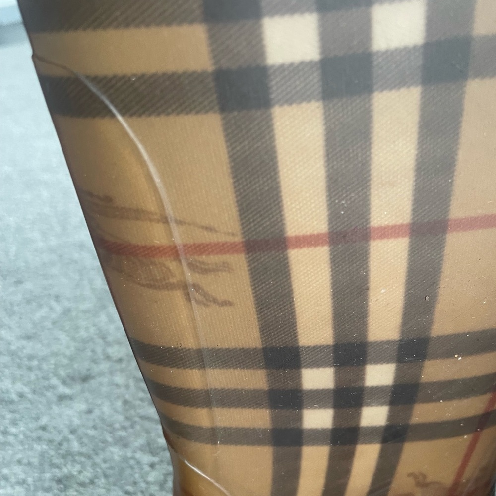 Burberry rain boots - Picture 6 of 11